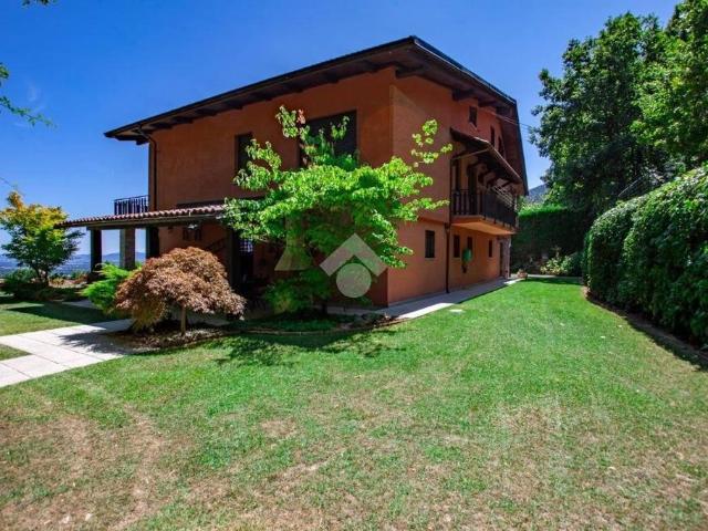 Villa Indipendente in vendita a Unione Montana di Comuni delle Valli di Lanzo, Ceronda e Casternone, Piemonte