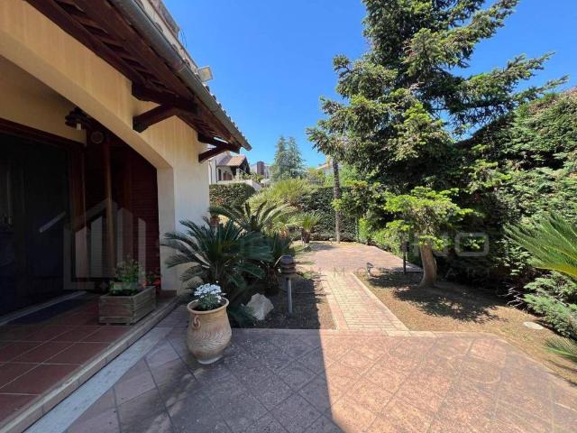 Villa Indipendente in vendita a Calabria, Cosenza