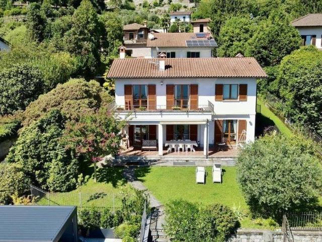 Villa Indipendente in vendita a Gravedona ed Uniti, Gravedona