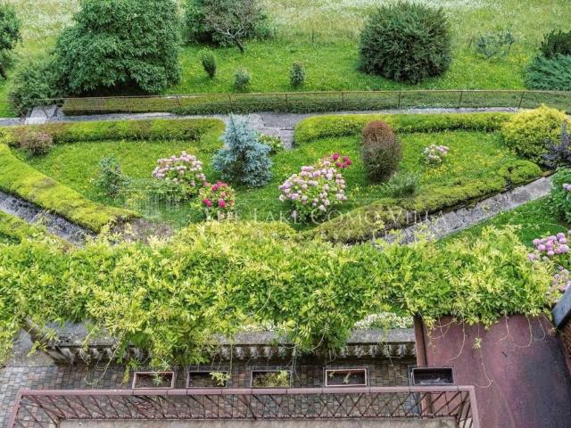 Villa Indipendente in vendita a Schignano, Lombardia