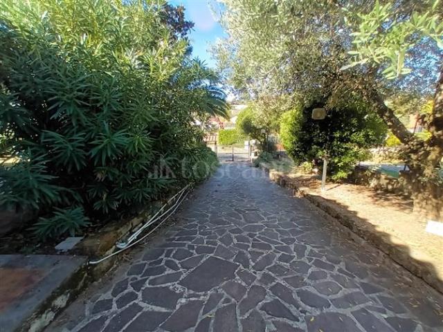 Villa Indipendente in vendita a Roma Capitale, Lazio