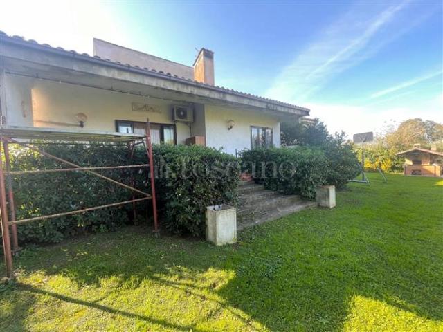 Villa Indipendente in vendita a Sassone, Roma Capitale