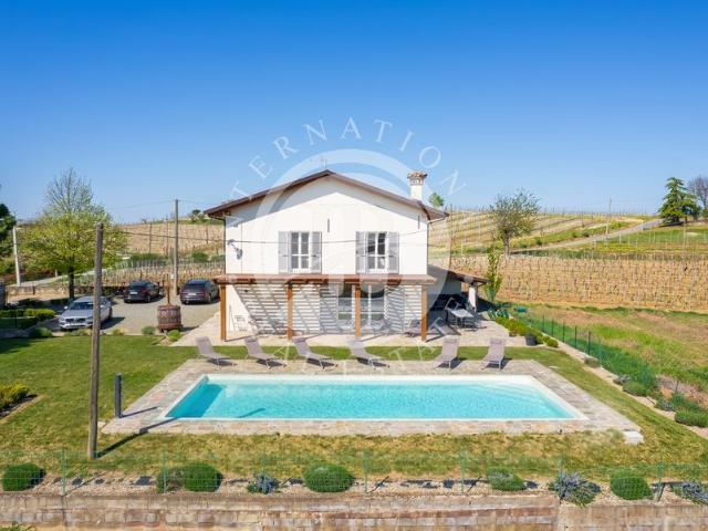 Villa Indipendente in vendita a Piemonte, Asti