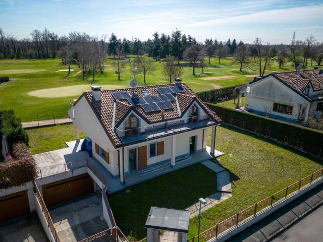 Villa Indipendente in vendita a Usmate Velate, Usmate