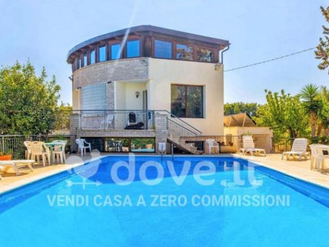 Villa Indipendente in vendita a Contrada San Michele Monte, Puglia