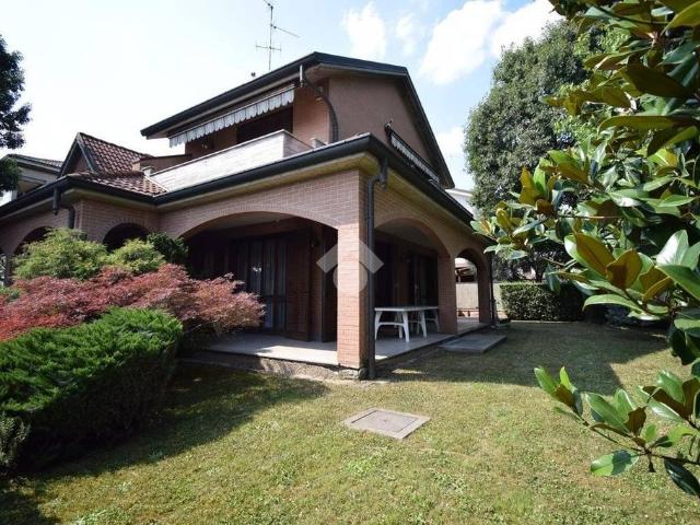 Villa Indipendente in vendita a Brugherio, San Cristoforo