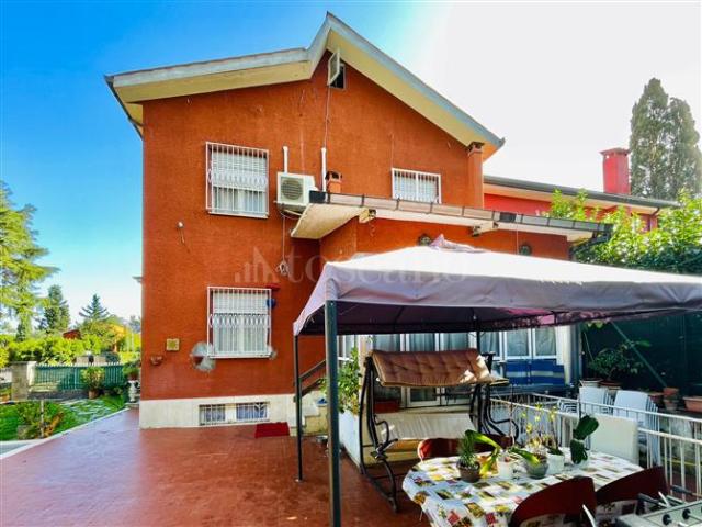 Villa Indipendente in vendita a Spinaceto, Roma Capitale