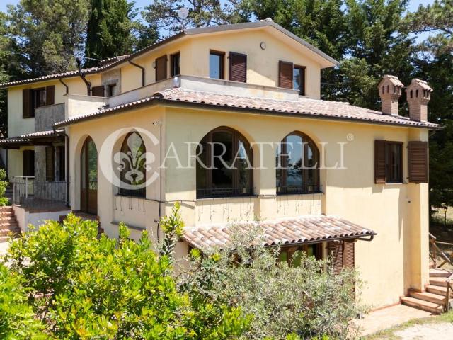 Villa Indipendente in vendita a Passignano Sul Trasimeno, Umbria