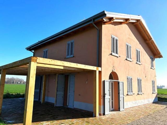 Villa Indipendente in vendita a Unione Alto Ferrarese, Cento