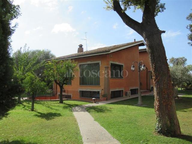 Villa Indipendente in vendita a Municipio Roma X, Roma Capitale