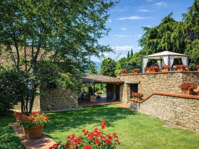 Villa Indipendente in vendita a Palazzo Del Pero, Toscana