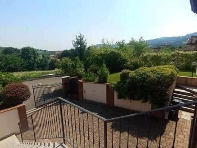 Villa Indipendente in vendita a Nibbiano, Reggio Emilia