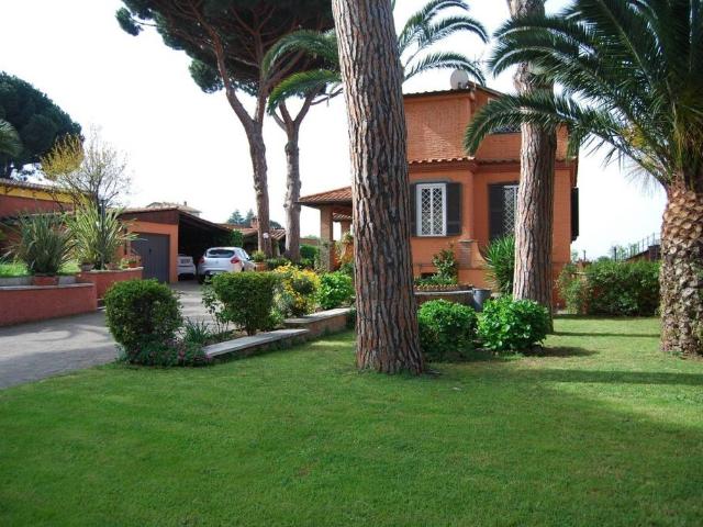 Villa Indipendente in vendita a Roma Capitale, Lazio