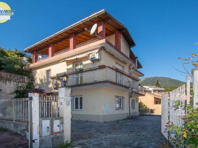 Villa Indipendente in vendita a Boissano, Liguria