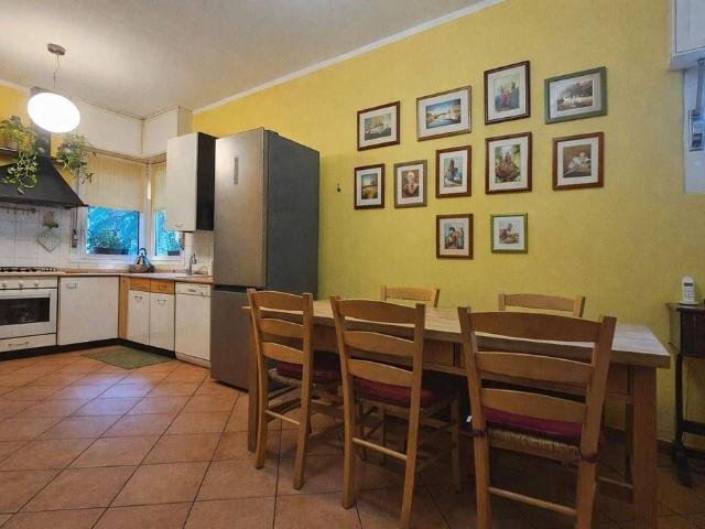 Villa Indipendente in vendita a San Donato Milanese, Lombardia