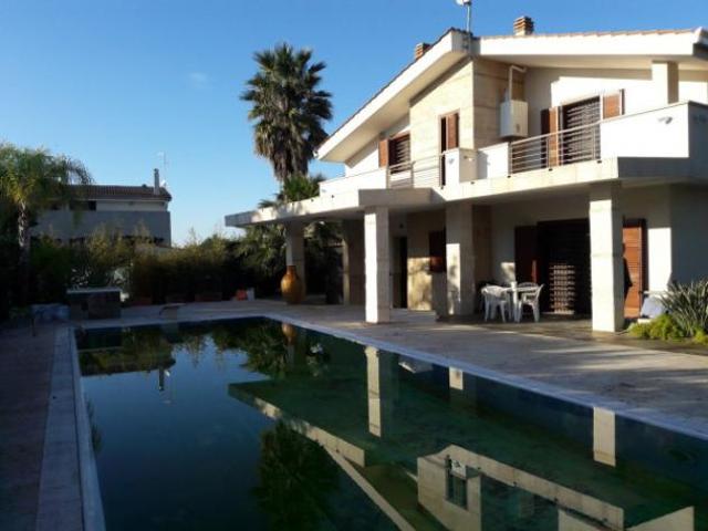 Villa Indipendente in vendita a Noicattaro, Bari