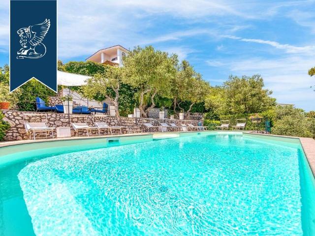 Villa Indipendente in vendita a Massa Lubrense, Campania