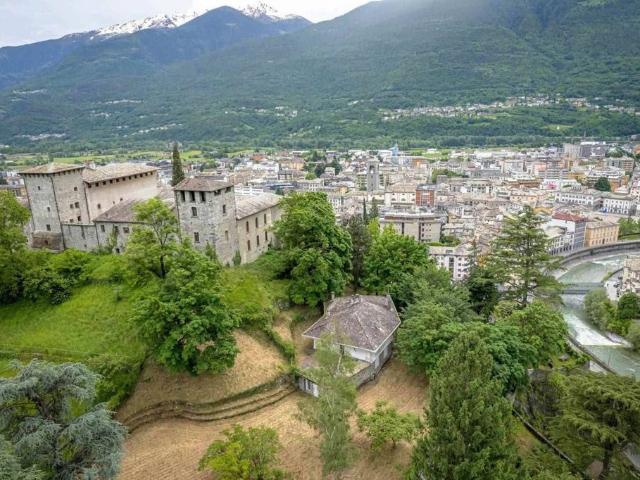 Villa Indipendente in vendita a Sondrio, Lombardia