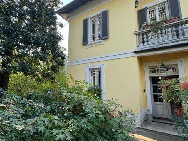 Villa Indipendente in vendita a Treviglio, Lombardia