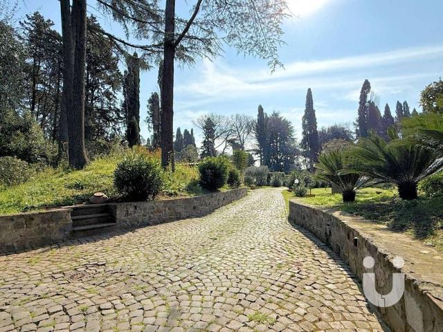 Villa Indipendente in vendita a Ardeatino, Roma Capitale
