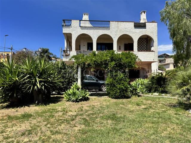 Villa Indipendente in vendita a Vampolieri, Aci Catena