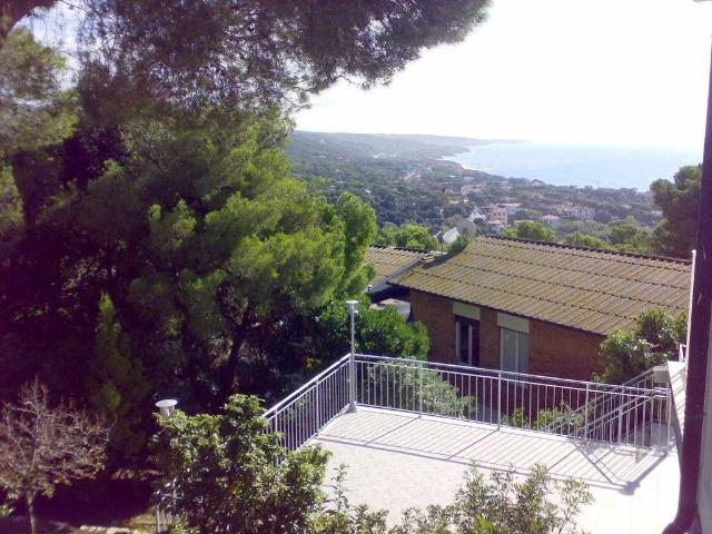 Villa Indipendente in vendita a Quercianella, Livorno