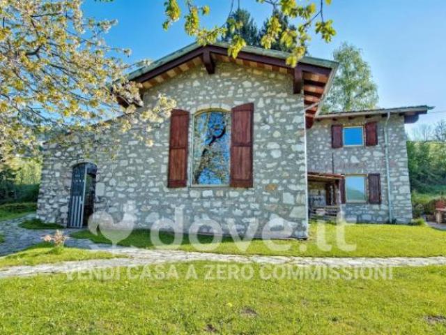 Villa Indipendente in vendita a Grone, Lombardia