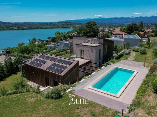 Villa Indipendente in vendita a Comunità Montana Valli del Verbano, Gavirate