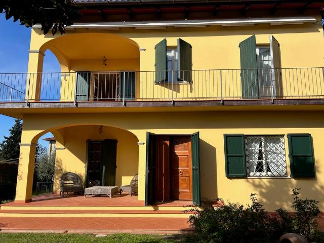 Villa Indipendente in vendita a Castelfranco Piandiscò, Toscana