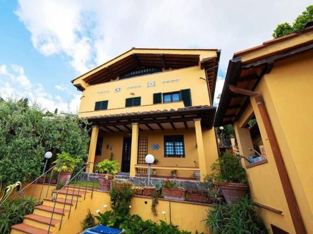 Villa Indipendente in vendita a Massarosa, Toscana