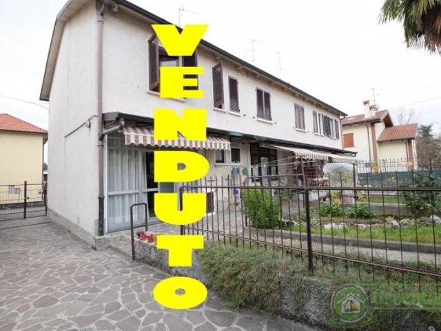 Villa Indipendente in vendita a Cavenago Brianza, Lombardia