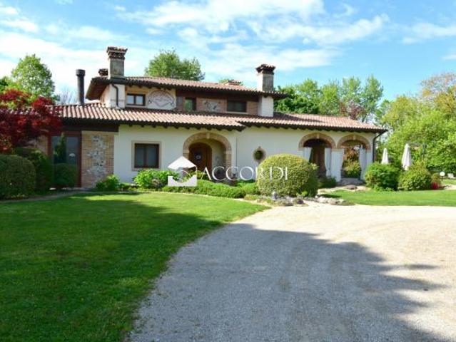 Villa Indipendente in vendita a Moriago della Battaglia, Treviso