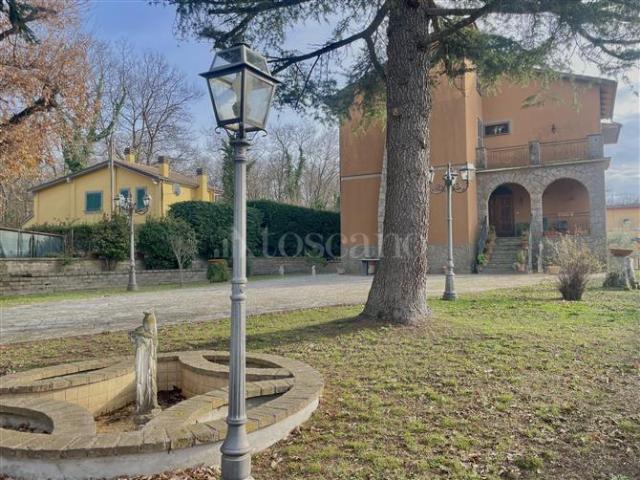 Villa Indipendente in vendita a Tre Croci, Vetralla