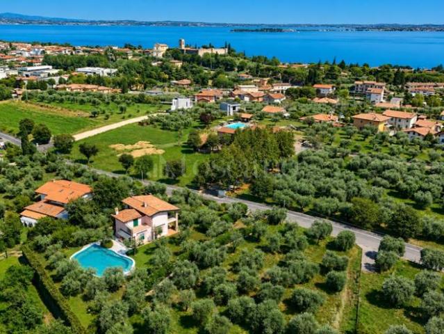 Villa Indipendente in vendita a Moniga Del Garda, Lombardia
