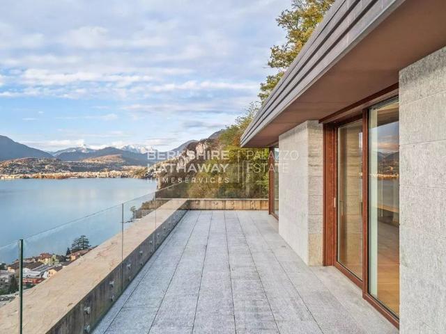 Villa Indipendente in vendita a Campione d'Italia