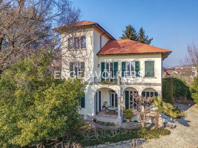 Villa Indipendente in vendita a Cernusco Lombardone, Lombardia