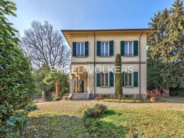 Villa Indipendente in vendita a Cernusco Lombardone, Lombardia