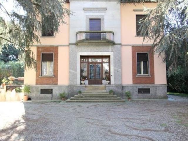 Villa Indipendente in vendita a Cantù, Lombardia
