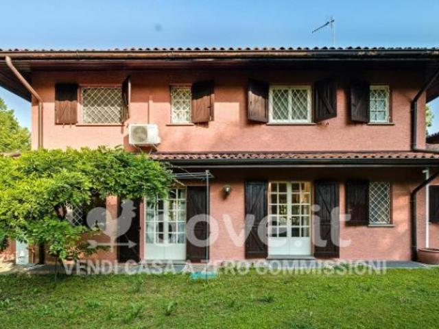 Villa Indipendente in vendita a Barzana, Lombardia