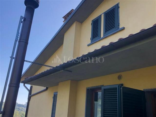 Villa Indipendente in vendita a Lamporecchio, Toscana