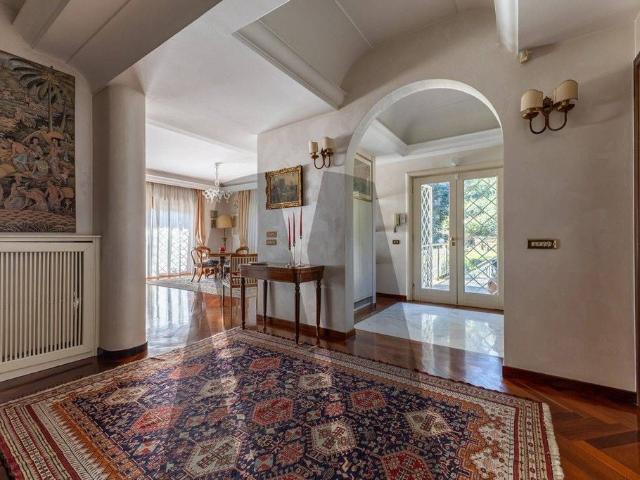 Villa Indipendente in vendita a Municipio Roma IX, Roma Capitale