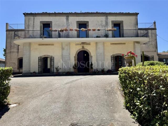 Villa Indipendente in vendita a Caltagirone, Sicilia