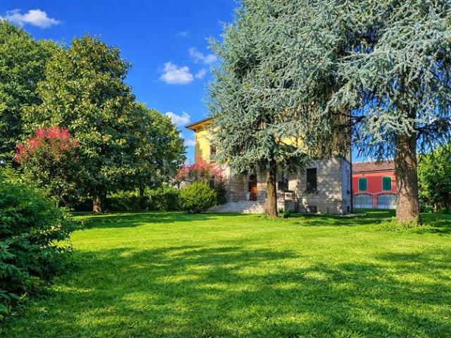 Villa Indipendente in vendita a Guidizzolo, Lombardia