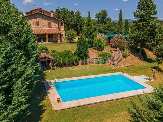 Villa Indipendente in vendita a San Leo Bastia, Umbria