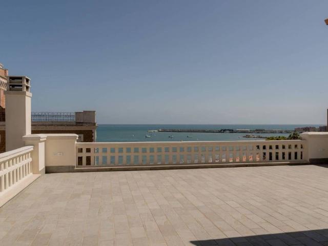 Villa Indipendente in vendita a Europa, Roma Capitale