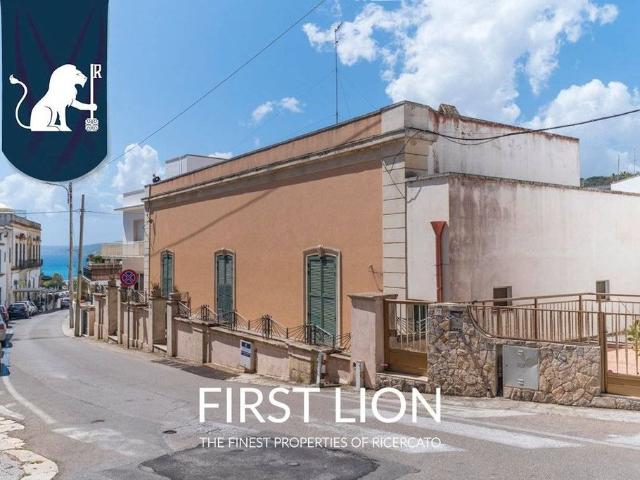 Villa Indipendente in vendita a Castro Marina, Puglia