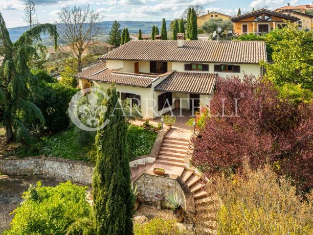 Villa Indipendente in vendita a Izzalini, Umbria