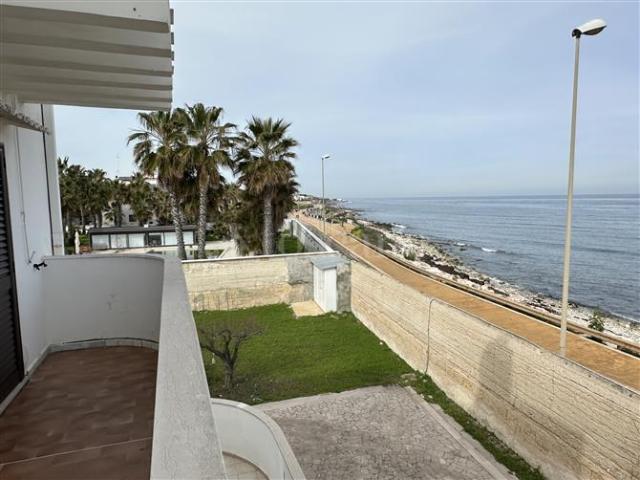 Villa Indipendente in vendita a Fesca, Bari