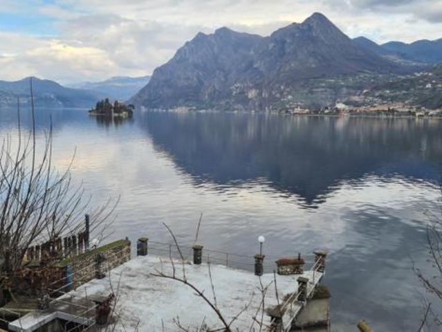 Villa Indipendente in vendita a Comunità montana del Sebino bresciano, Monte Isola
