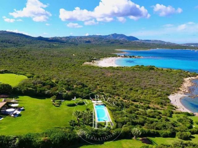 Villa Indipendente in affitto a Cala Di Volpe, Sardigna/Sardegna